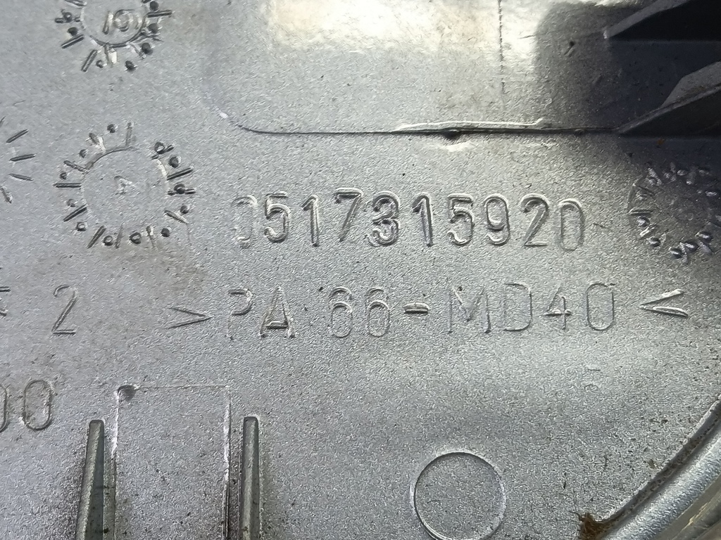 лючок бензобака Fiat Doblo 1.4 MT (78 л.с.)Doblo  I рестайлинг (2005—2015) Фургон 51834551, 1550 рублей, Москва