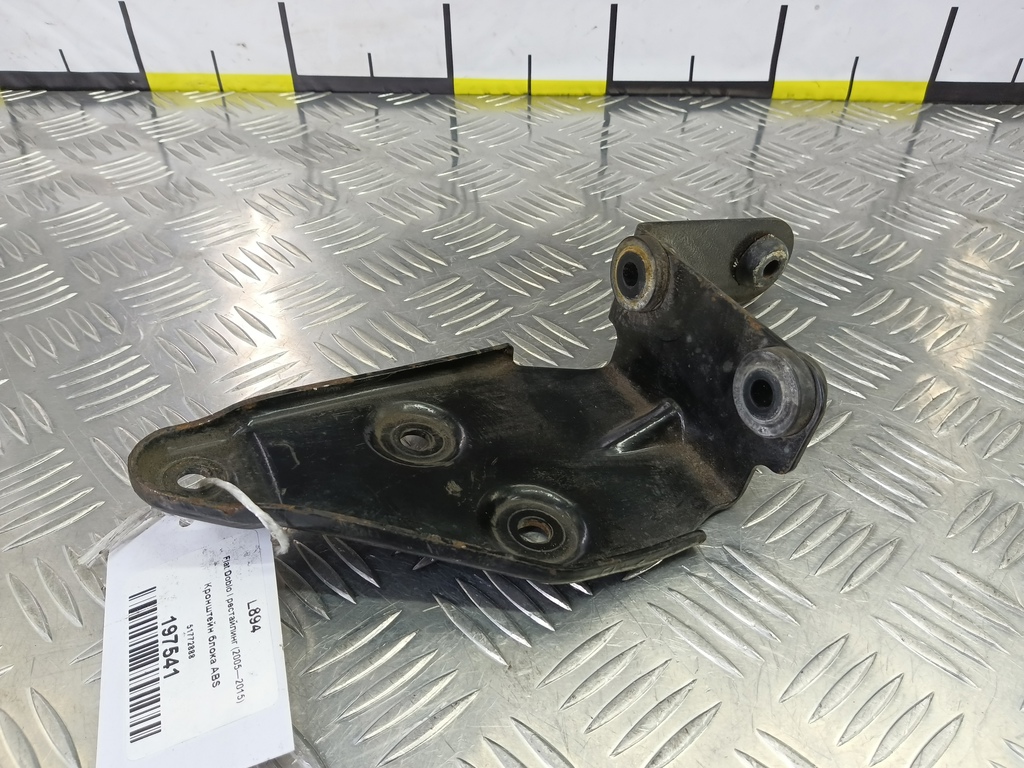 кронштейн блока abs Fiat Doblo 1.4 MT (78 л.с.)Doblo  I рестайлинг (2005—2015) Фургон 51772888, 520 рублей, Москва