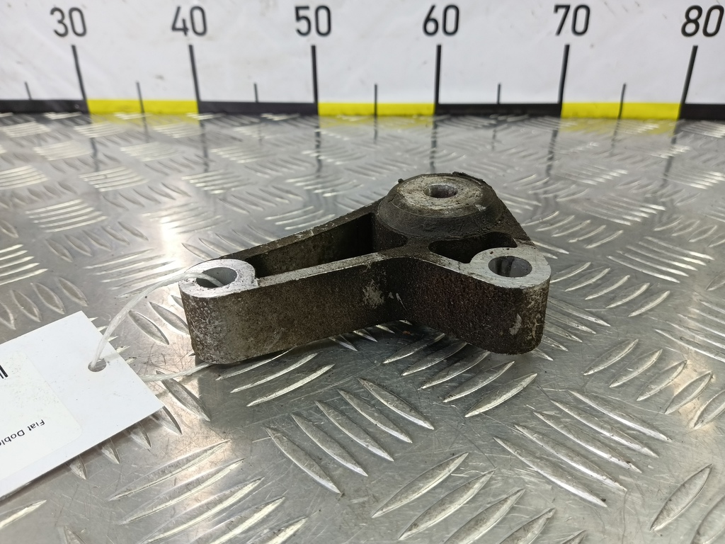 кронштейн кпп Fiat Doblo 1.4 MT (78 л.с.)Doblo  I рестайлинг (2005—2015) Фургон 46830162, 2010 рублей, Москва