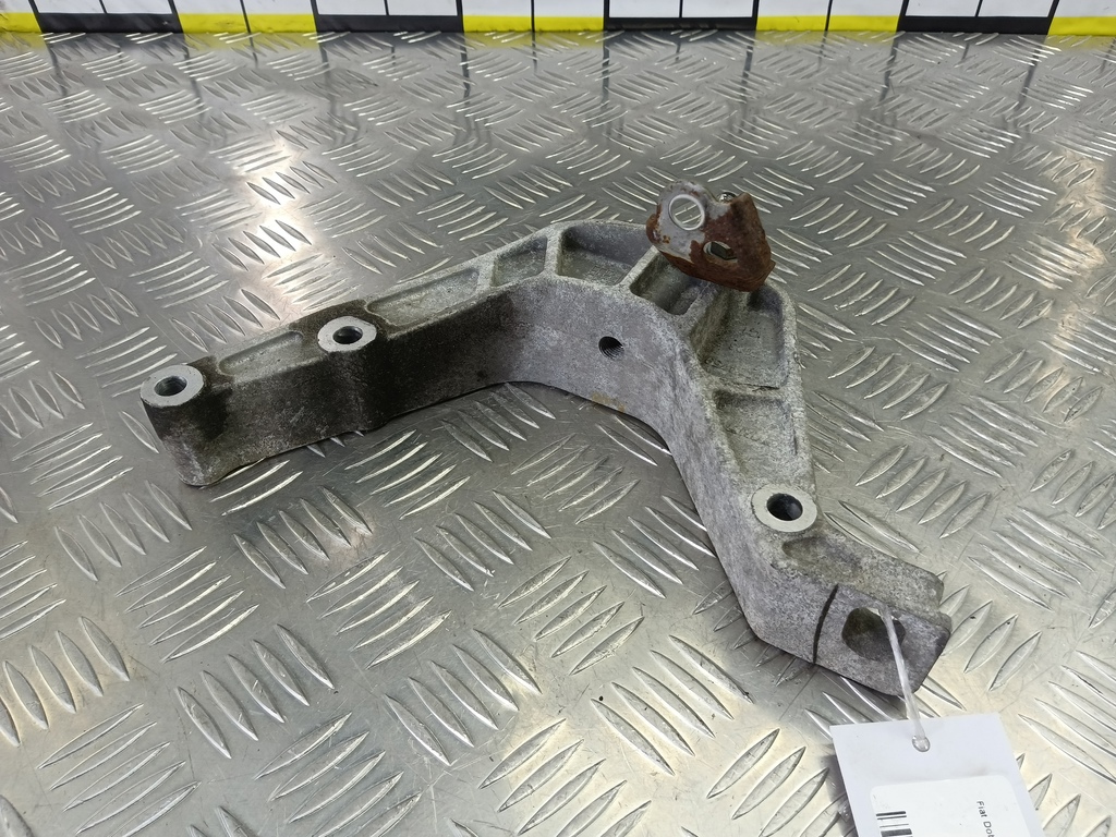 кронштейн кпп Fiat Doblo 1.4 MT (78 л.с.)Doblo  I рестайлинг (2005—2015) Фургон 46774759, 5580 рублей, Москва