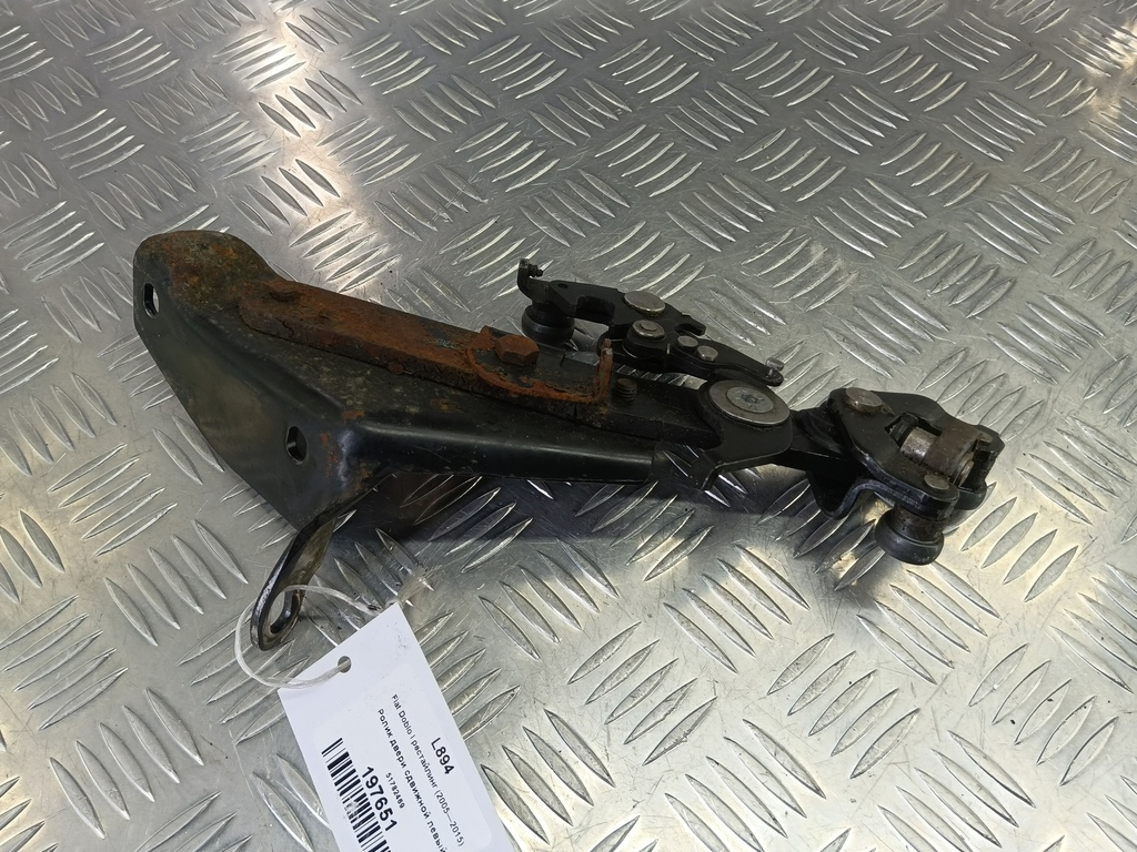 ролик двери сдвижной Fiat Doblo 1.4 MT (78 л.с.)Doblo  I рестайлинг (2005—2015) Фургон 51782469, 2700 рублей, Москва