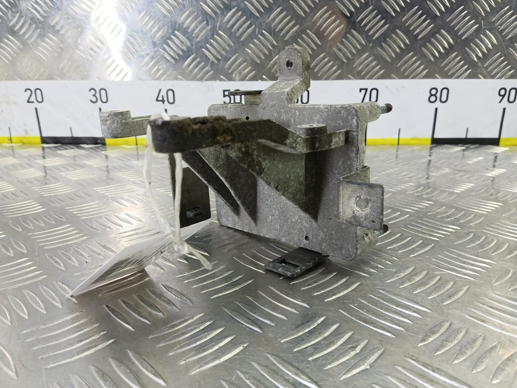 кронштейн блока управления двигателя Fiat Doblo 1.4 MT (78 л.с.)Doblo  I рестайлинг (2005—2015) Фургон 55249001, 1320 рублей, Москва