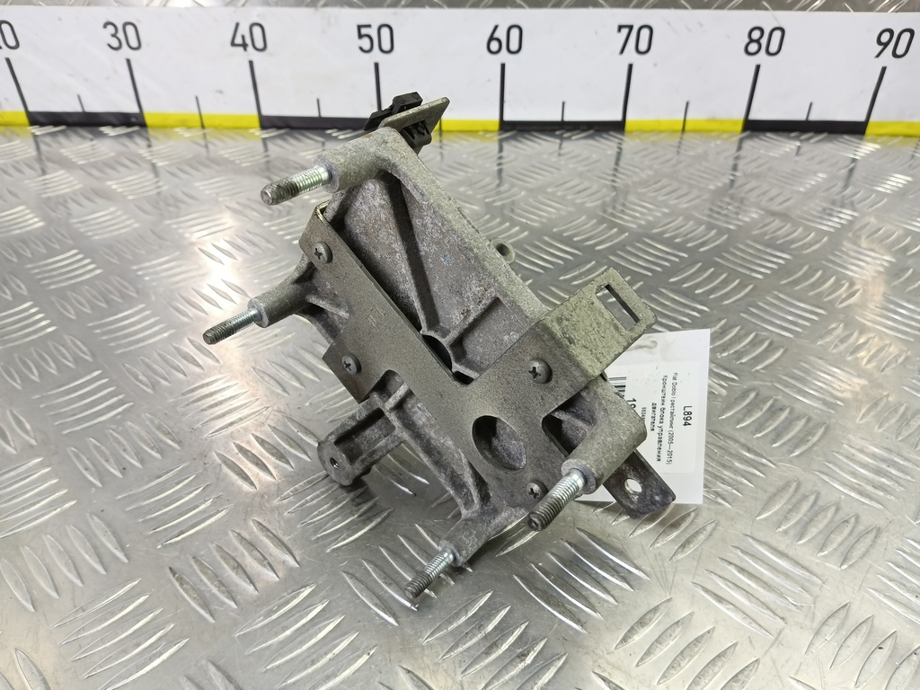 кронштейн блока управления двигателя Fiat Doblo 1.4 MT (78 л.с.)Doblo  I рестайлинг (2005—2015) Фургон 55249001, 1320 рублей, Москва