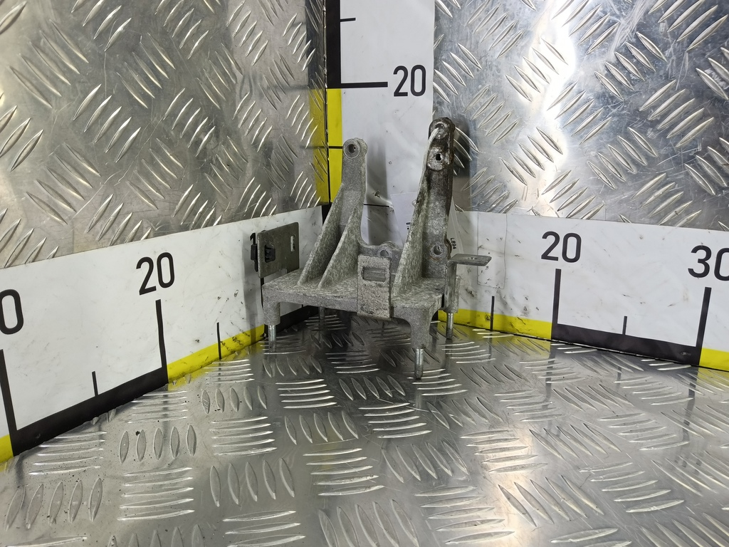 кронштейн блока управления двигателя Fiat Doblo 1.4 MT (78 л.с.)Doblo  I рестайлинг (2005—2015) Фургон 55249001, 1320 рублей, Москва