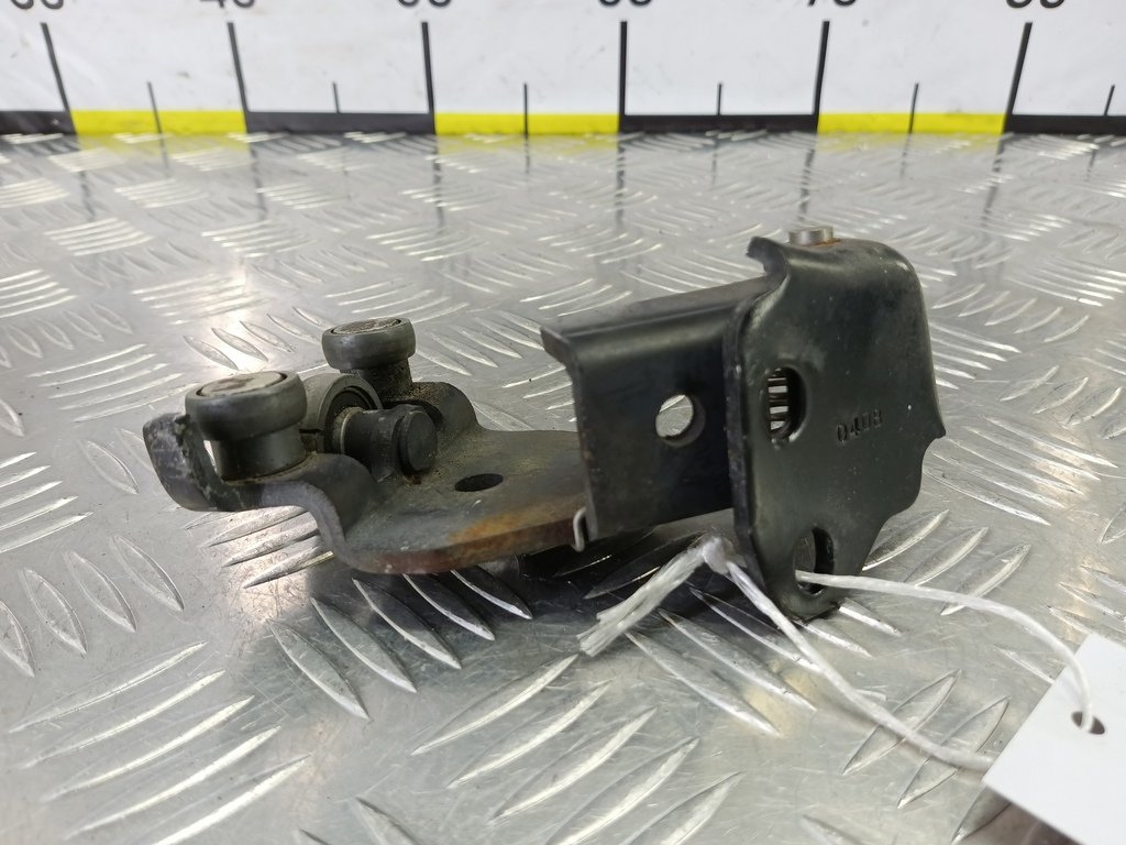 ролик двери сдвижной Fiat Doblo 1.4 MT (78 л.с.)Doblo  I рестайлинг (2005—2015) Фургон 46843004, 1550 рублей, Москва