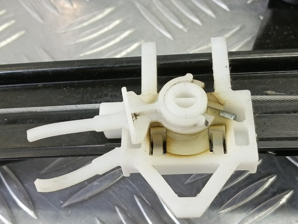 стеклоподъемник Fiat Doblo 1.4 MT (78 л.с.)Doblo  I рестайлинг (2005—2015) Фургон 51830869, 4660 рублей, Москва