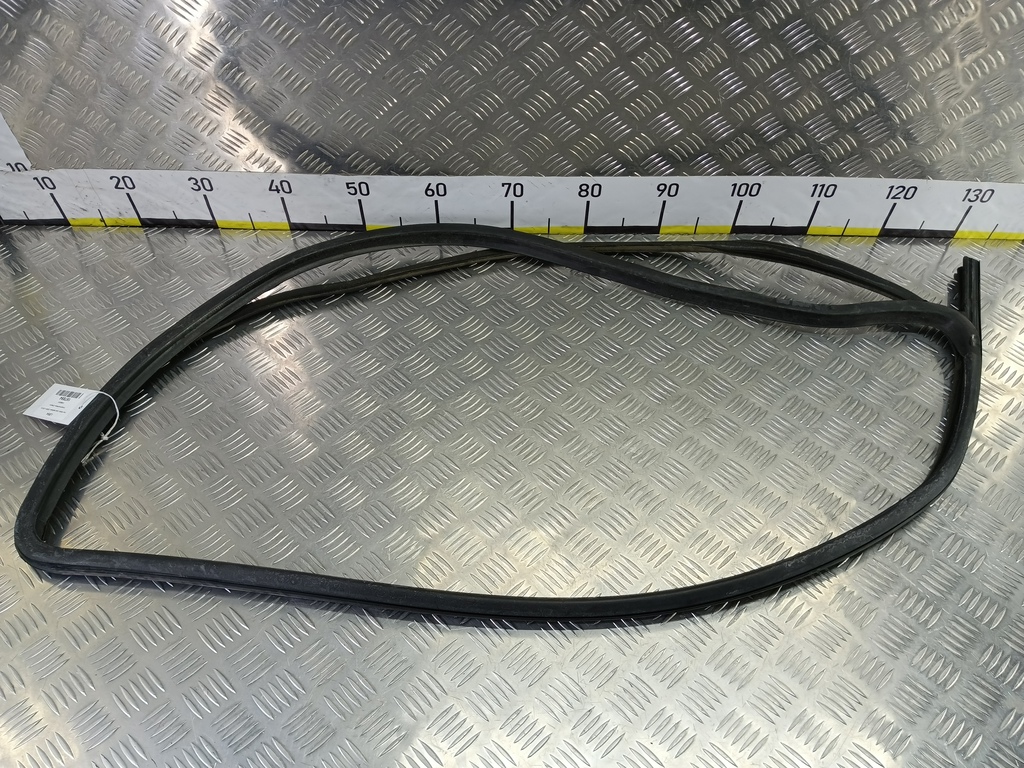 уплотнитель стекла Fiat Doblo 1.4 MT (78 л.с.)Doblo  I рестайлинг (2005—2015) Фургон 51883272, 2130 рублей, Москва