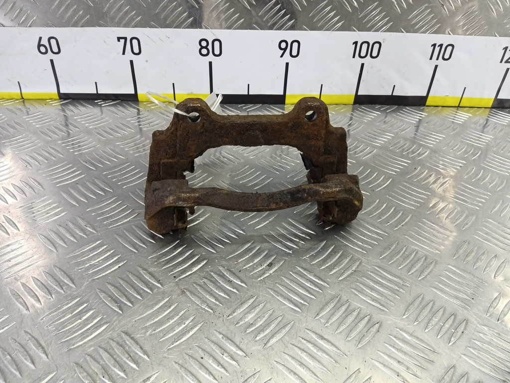 скоба суппорта Fiat Doblo 1.4 MT (78 л.с.)Doblo  I рестайлинг (2005—2015) Фургон 77365975, 1550 рублей, Москва