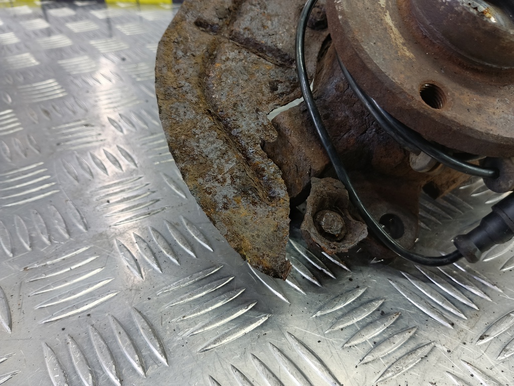 кулак Fiat Doblo 1.4 MT (78 л.с.)Doblo  I рестайлинг (2005—2015) Фургон 51759682, 2700 рублей, Москва