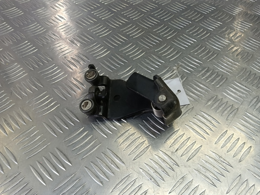 ролик двери сдвижной Fiat Doblo 1.4 MT (78 л.с.)Doblo  I рестайлинг (2005—2015) Фургон 46843005, 1320 рублей, Москва