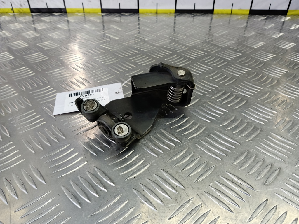 ролик двери сдвижной Fiat Doblo 1.4 MT (78 л.с.)Doblo  I рестайлинг (2005—2015) Фургон 46843005, 1320 рублей, Москва