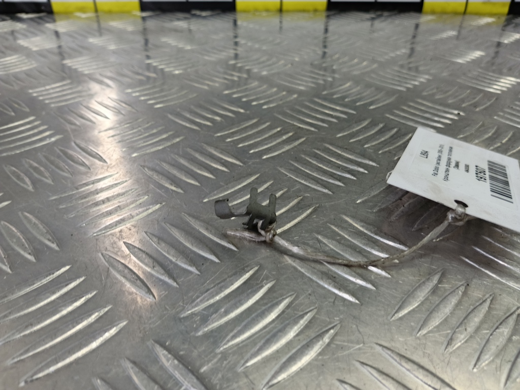 кронштейн форсунки топливной (зажим) Fiat Doblo 1.4 MT (78 л.с.)Doblo  I рестайлинг (2005—2015) Фургон 46435393, 520 рублей, Москва