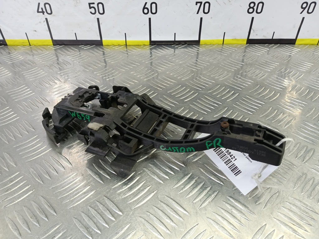 ответная часть ручки двери FORD Tourneo Custom  1846103, 860 рублей, Москва