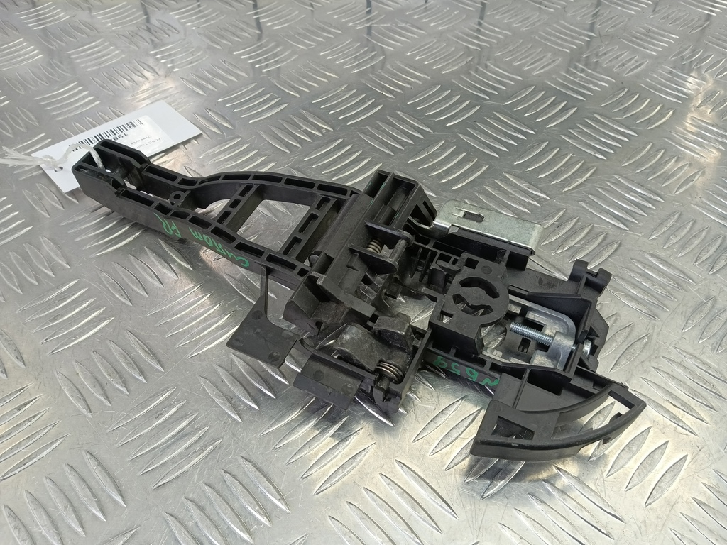 ответная часть ручки двери FORD Tourneo Custom  1846103, 860 рублей, Москва