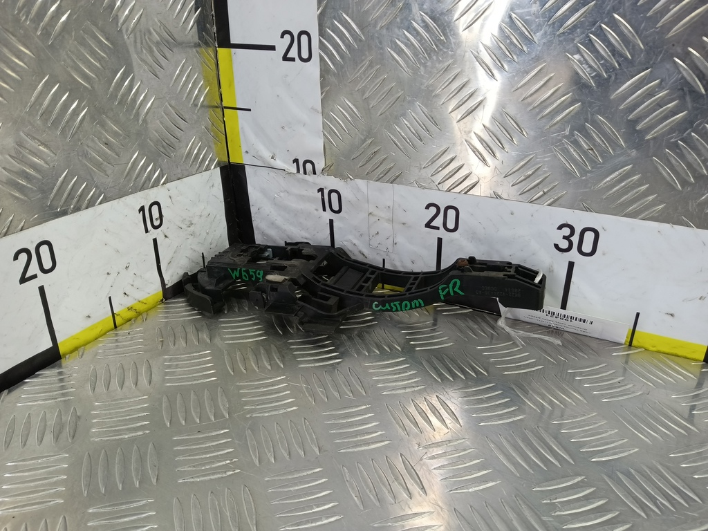 ответная часть ручки двери FORD Tourneo Custom  1846103, 860 рублей, Москва