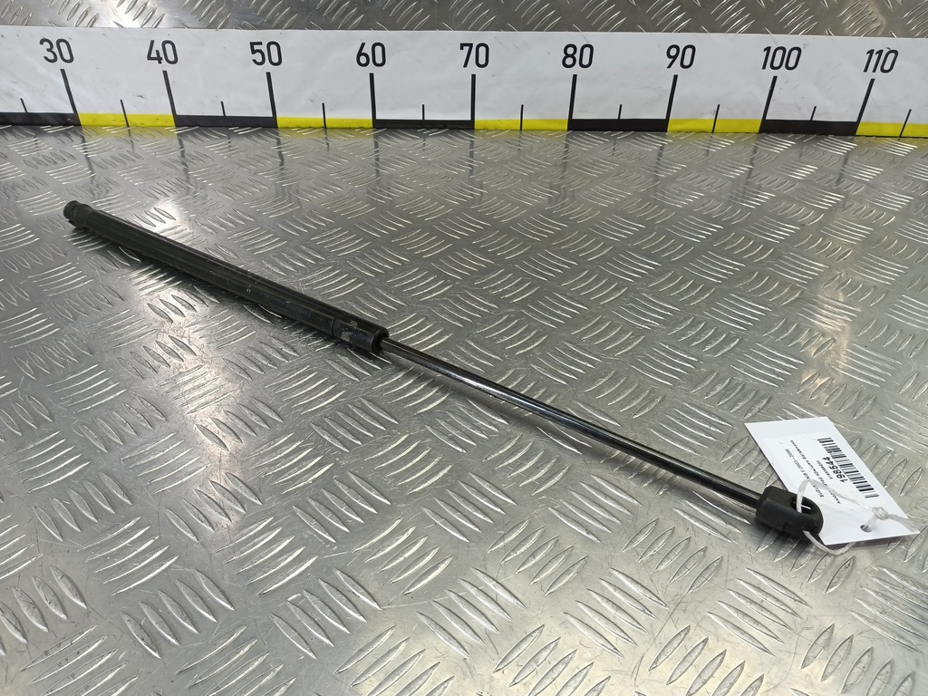 амортизатор крышки багажника SUZUKI IGNIS  8185086G00, 1550 рублей, Москва