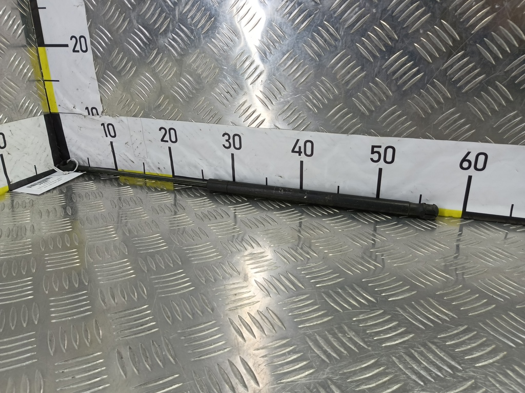 амортизатор крышки багажника SUZUKI IGNIS  8185086G00, 1550 рублей, Москва