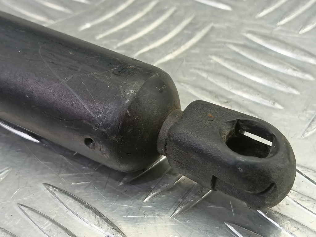 амортизатор крышки багажника MERCEDES-BENZ Vito 1996-2003  A6389800364, 1550 рублей, Москва