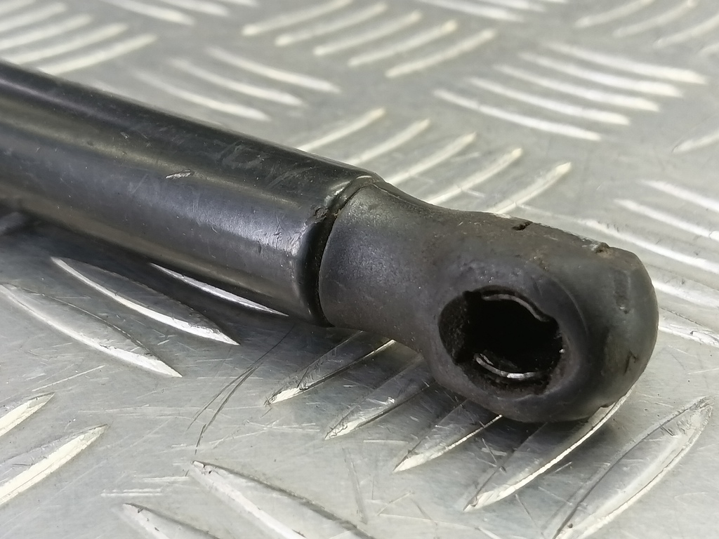 амортизатор крышки багажника Opel Insignia  176124, 630 рублей, Москва