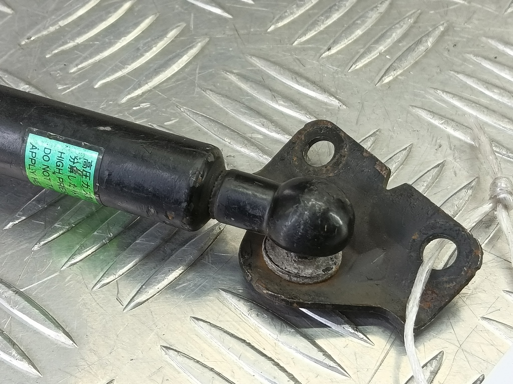 амортизатор крышки багажника MITSUBISHI LANCER  5802A023, 630 рублей, Москва