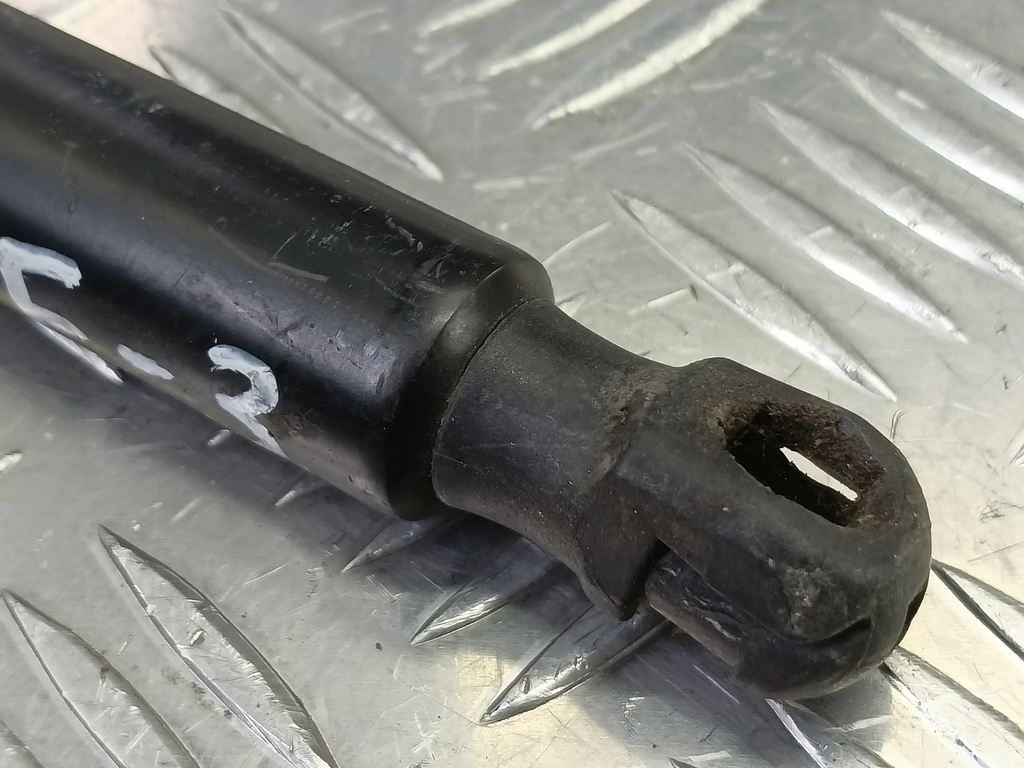 амортизатор крышки багажника FORD Focus  1747492, 630 рублей, Москва