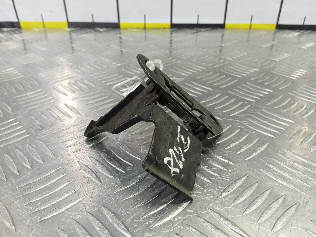 замок капота LAND ROVER FREELANDER  LR001768, 630 рублей, Москва