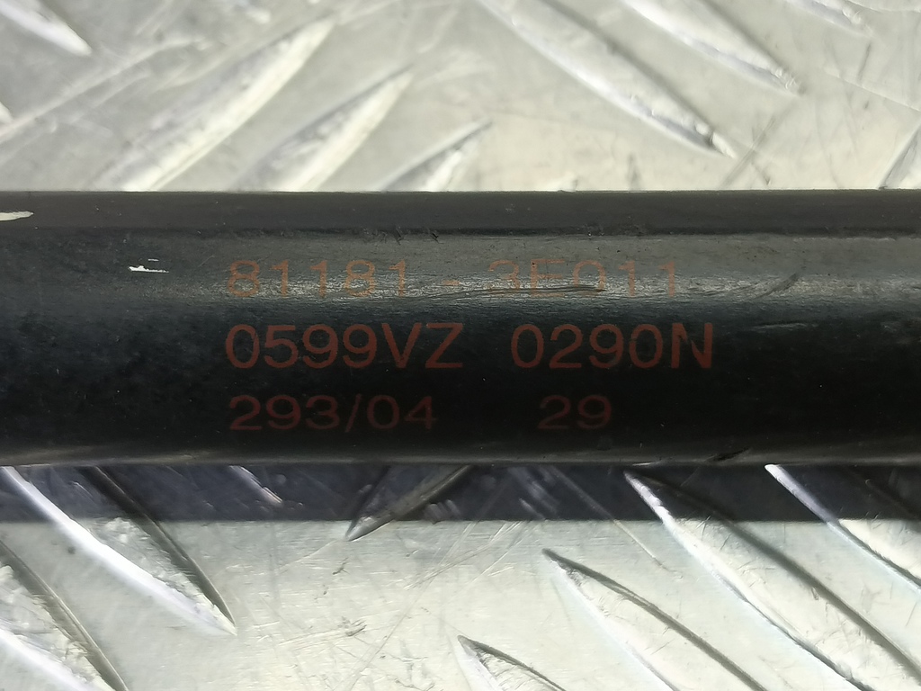 амортизатор капота Kia SORENTO  811813E011, 860 рублей, Москва