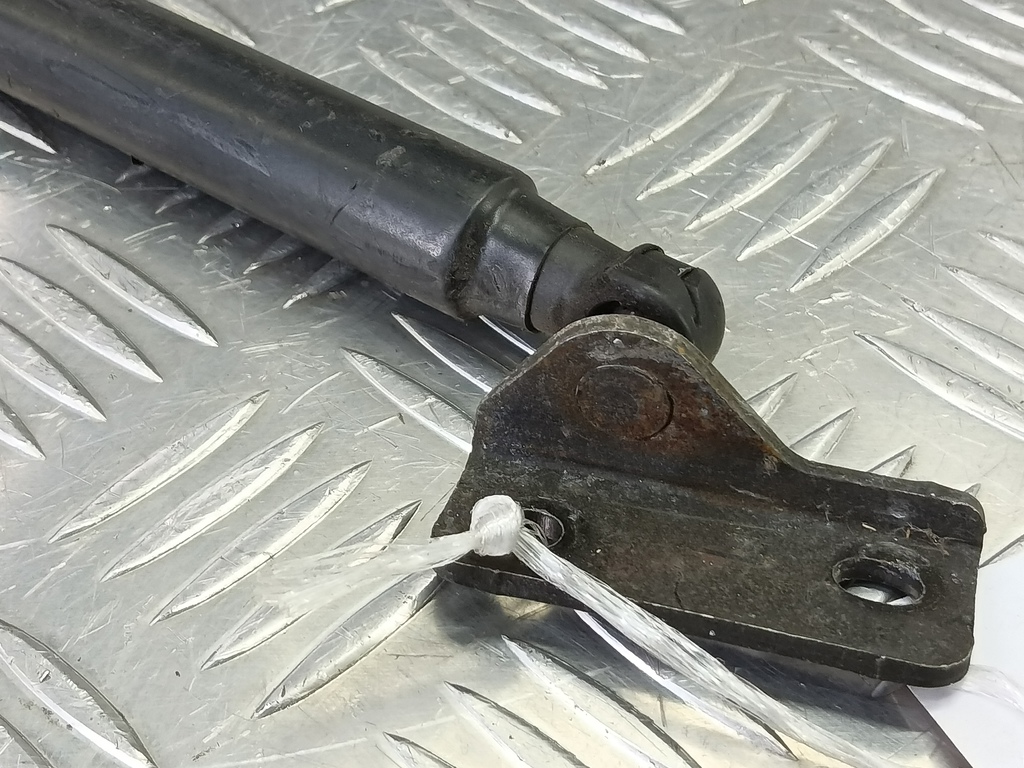 амортизатор крышки багажника Hyundai SANTA FE  8177126010, 860 рублей, Москва