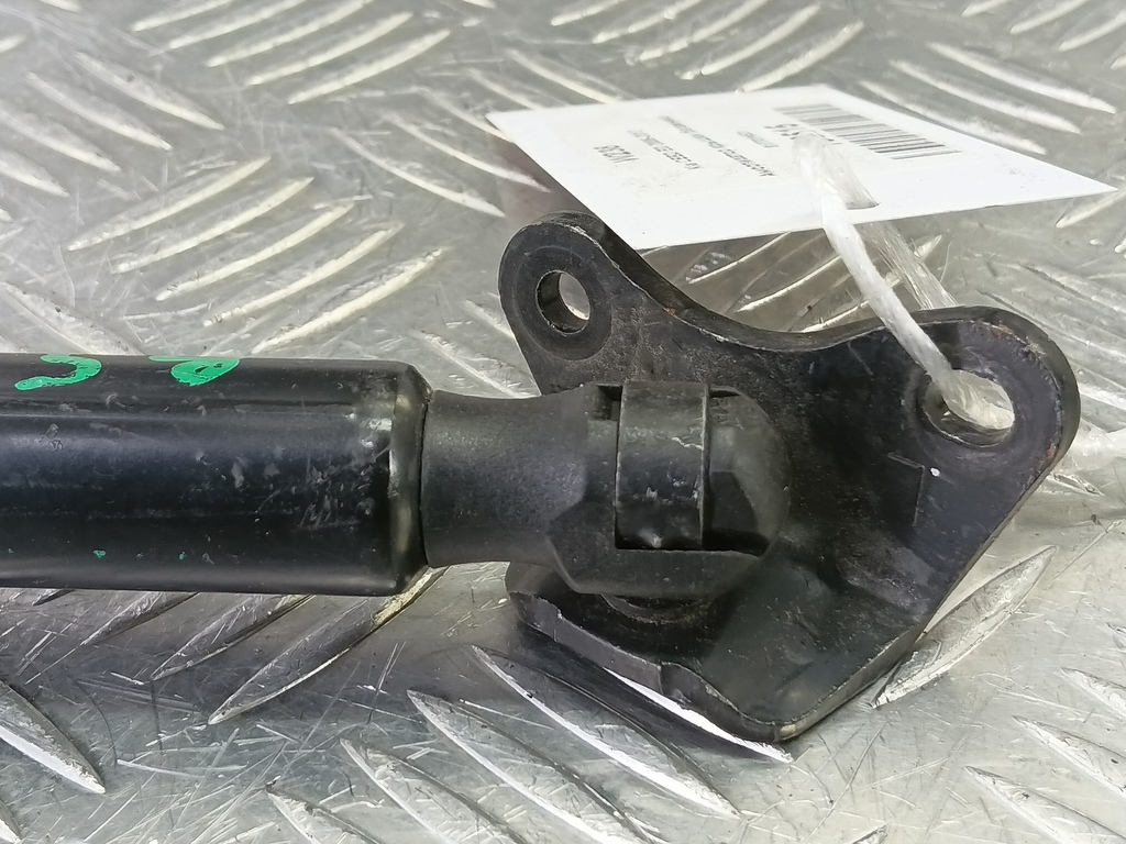 амортизатор крышки багажника Kia Ceed  817701H521, 750 рублей, Москва