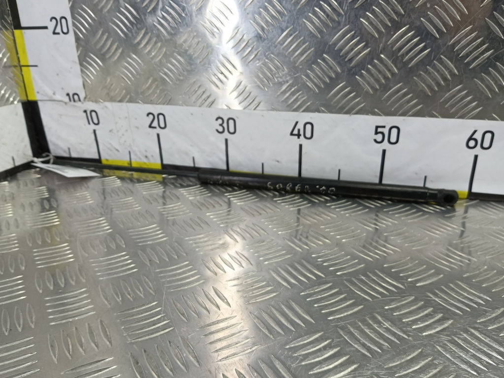 амортизатор капота Kia SORENTO  811813E011, 860 рублей, Москва