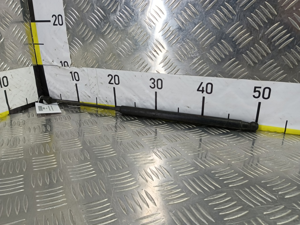 амортизатор крышки багажника Hyundai GETZ  817701C001, 750 рублей, Москва