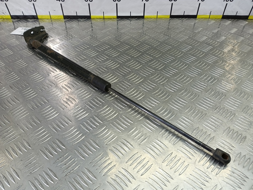 амортизатор крышки багажника FORD Focus  1747492, 630 рублей, Москва