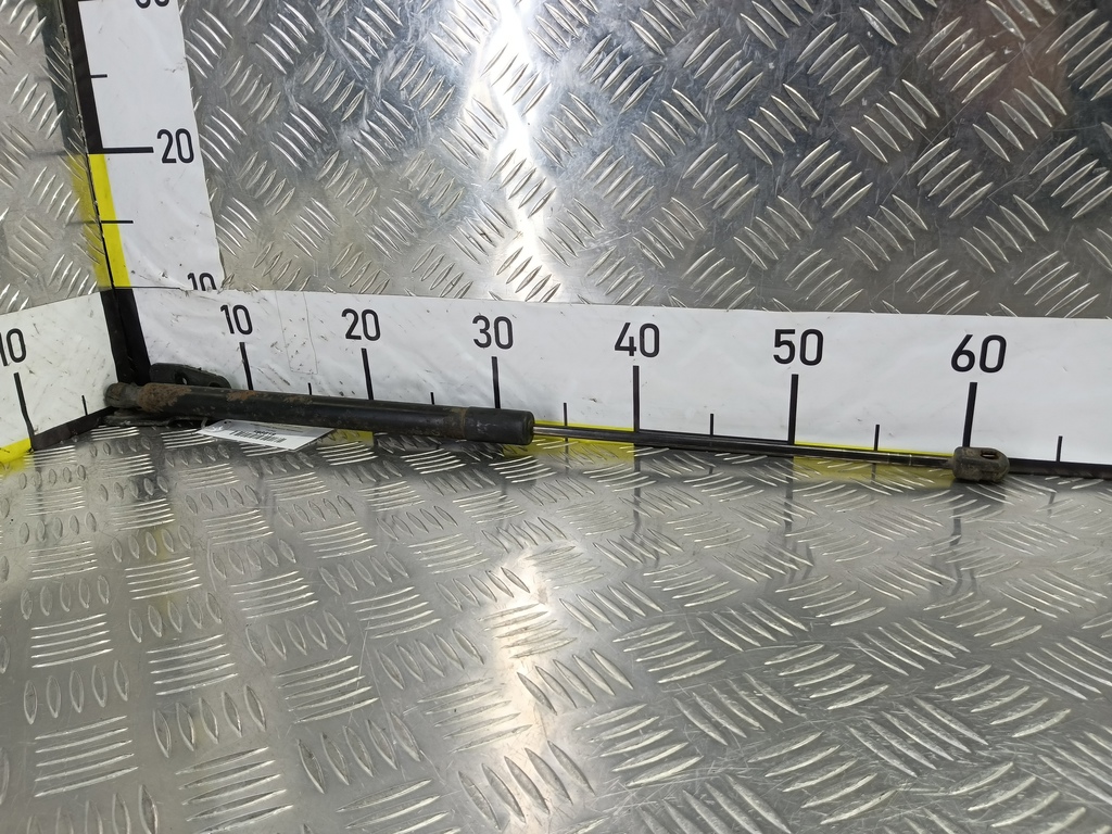 амортизатор крышки багажника FORD Focus  1747492, 630 рублей, Москва