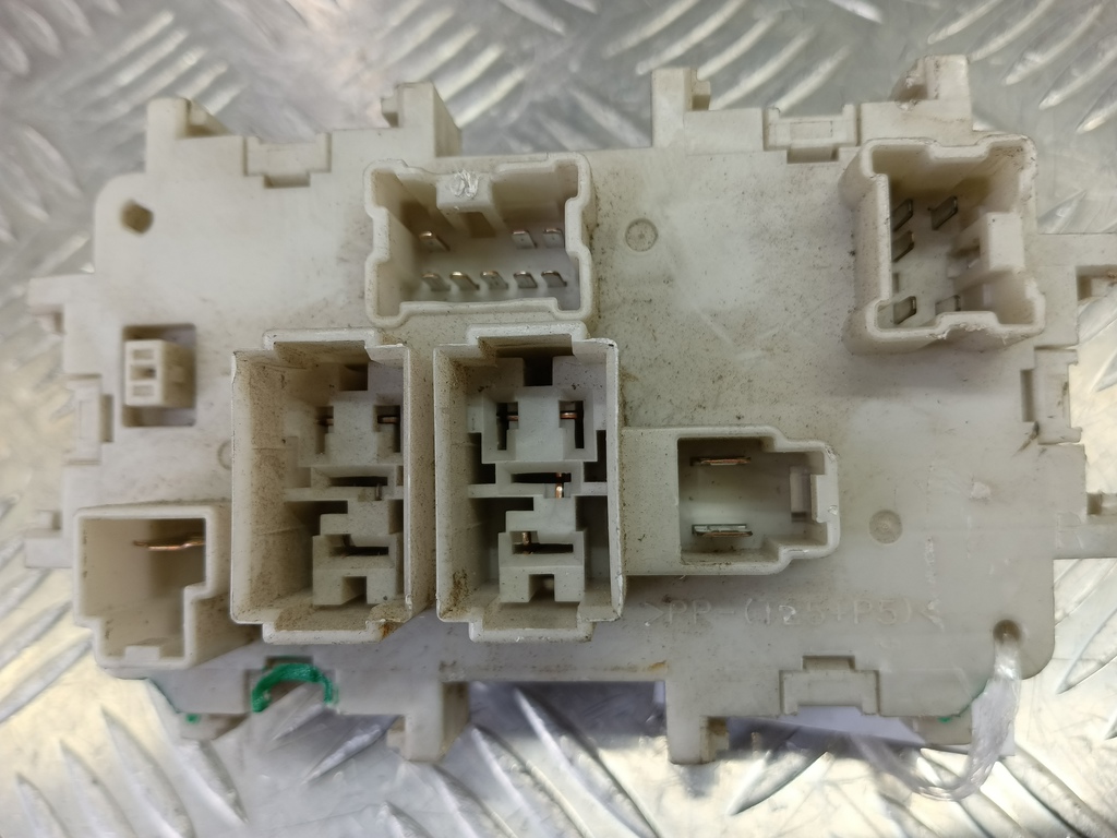 блок предохранителей NISSAN NAVARA  243505X00A, 630 рублей, Москва