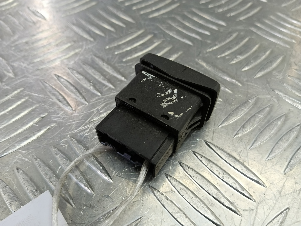 кнопка центрального замка LAND ROVER FREELANDER  YUF101530LNF, 520 рублей, Москва