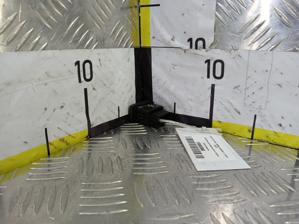 кнопка центрального замка LAND ROVER FREELANDER  YUF101530LNF, 520 рублей, Москва