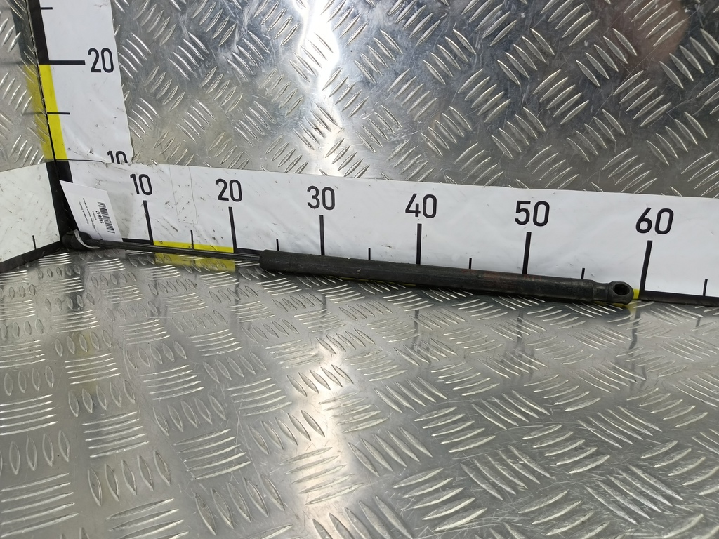 амортизатор крышки багажника Kia SPORTAGE  817801F010, 520 рублей, Москва