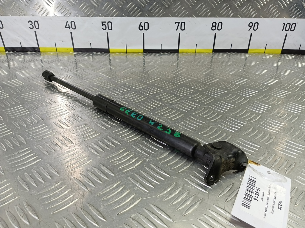 амортизатор крышки багажника Kia Ceed  817801H521, 750 рублей, Москва