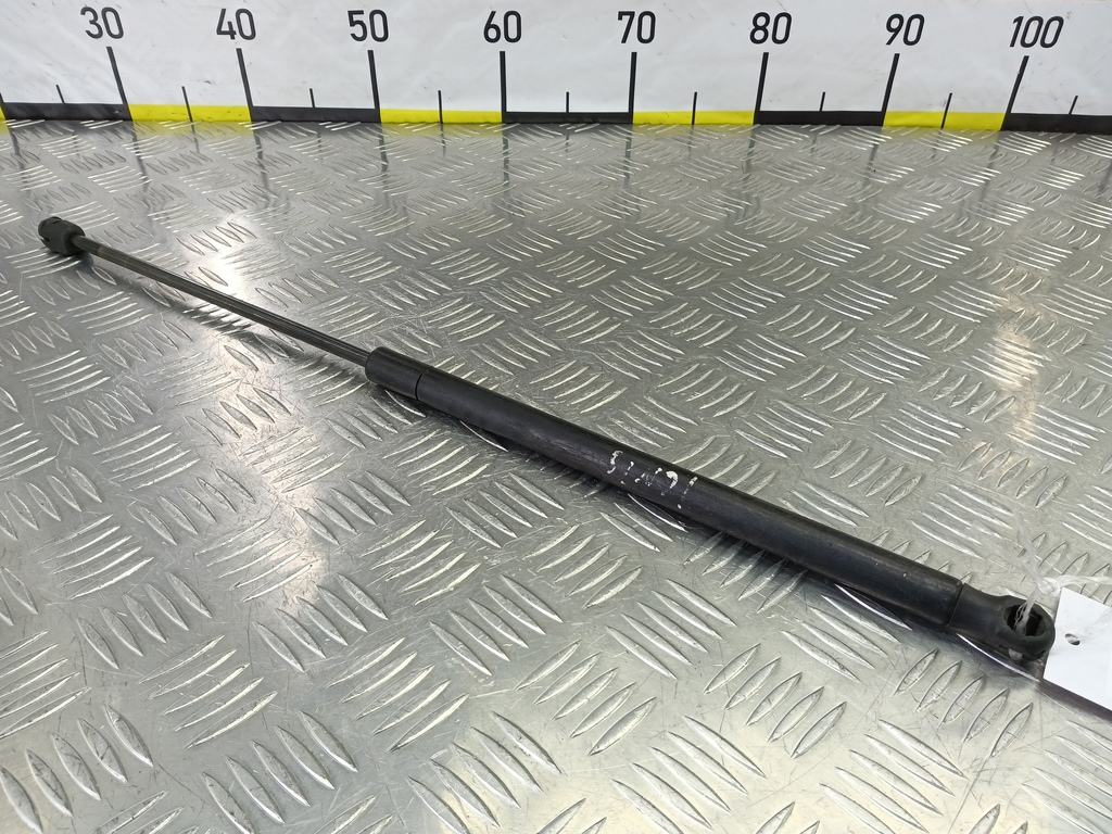 амортизатор крышки багажника SUZUKI IGNIS  8185086G00, 1550 рублей, Москва