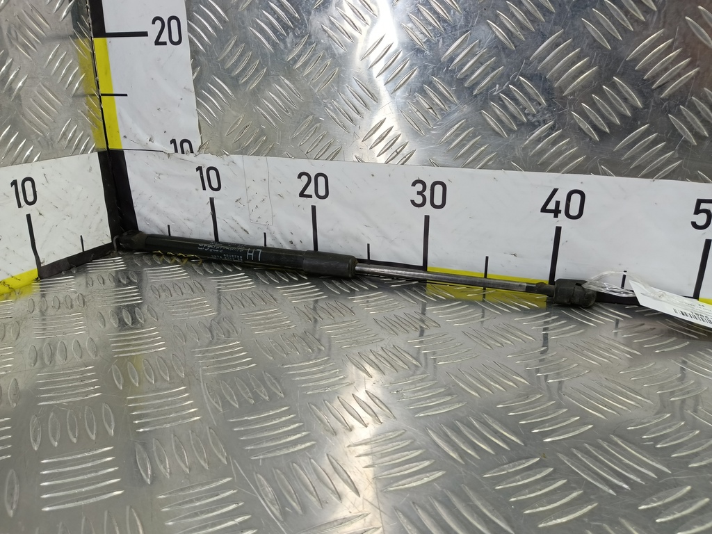 амортизатор крышки багажника Kia Ceed  81770A2000, 630 рублей, Москва