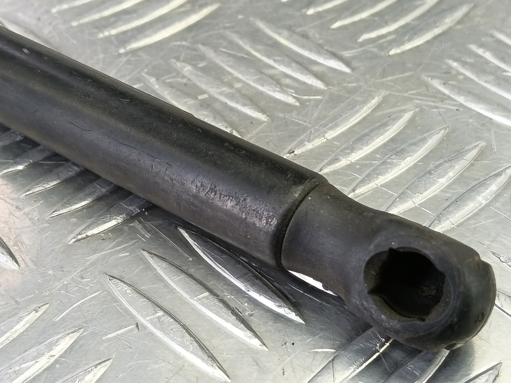 амортизатор крышки багажника FORD Fusion  1436155, 630 рублей, Москва