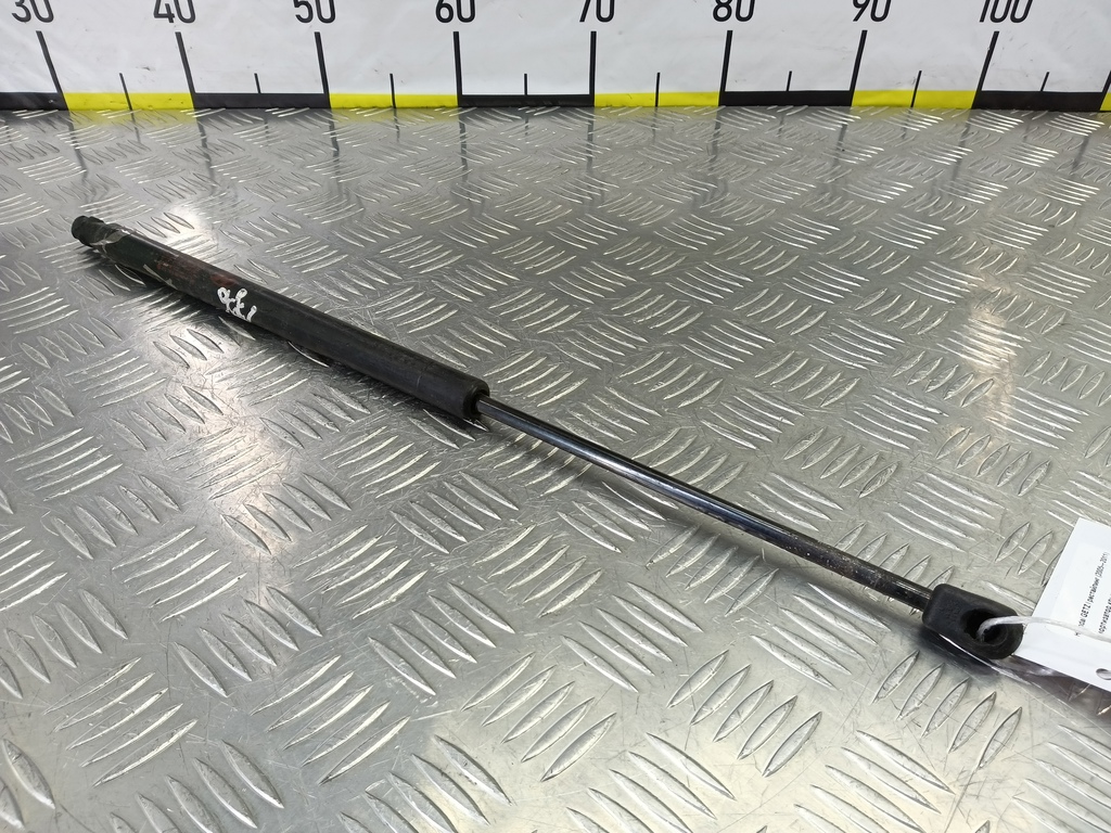 амортизатор крышки багажника Hyundai GETZ  817701C000, 750 рублей, Москва