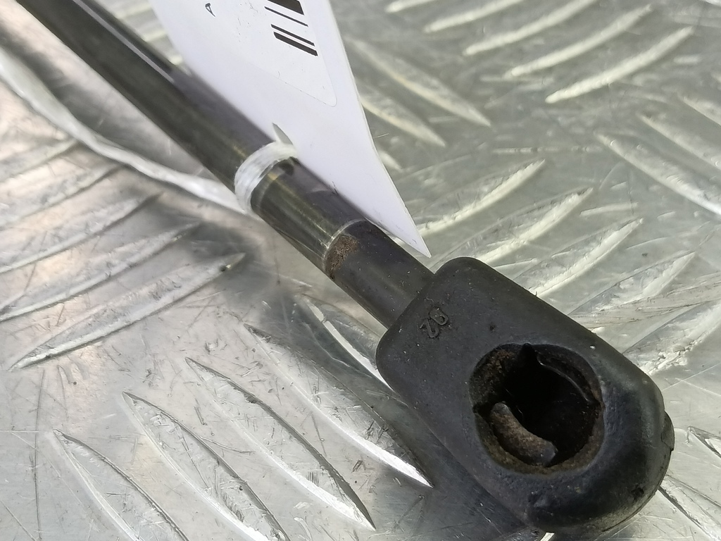 амортизатор крышки багажника Kia Ceed  81780A2000, 630 рублей, Москва