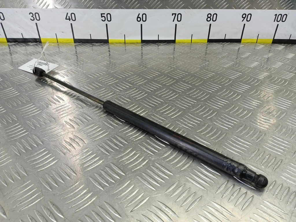 амортизатор крышки багажника Hyundai GETZ 1.4 AT (97 л.с.)Getz  I рестайлинг (2005—2011) Хетчбэк 817701C000, 750 рублей, Москва