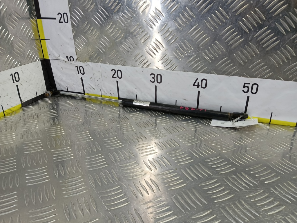 амортизатор крышки багажника SUZUKI Grand Vitara 2.0 4WD AT (140 л.с.)Grand Vitara  II (2005—2008) Внедорожник 8180065830, 1320 рублей, Москва