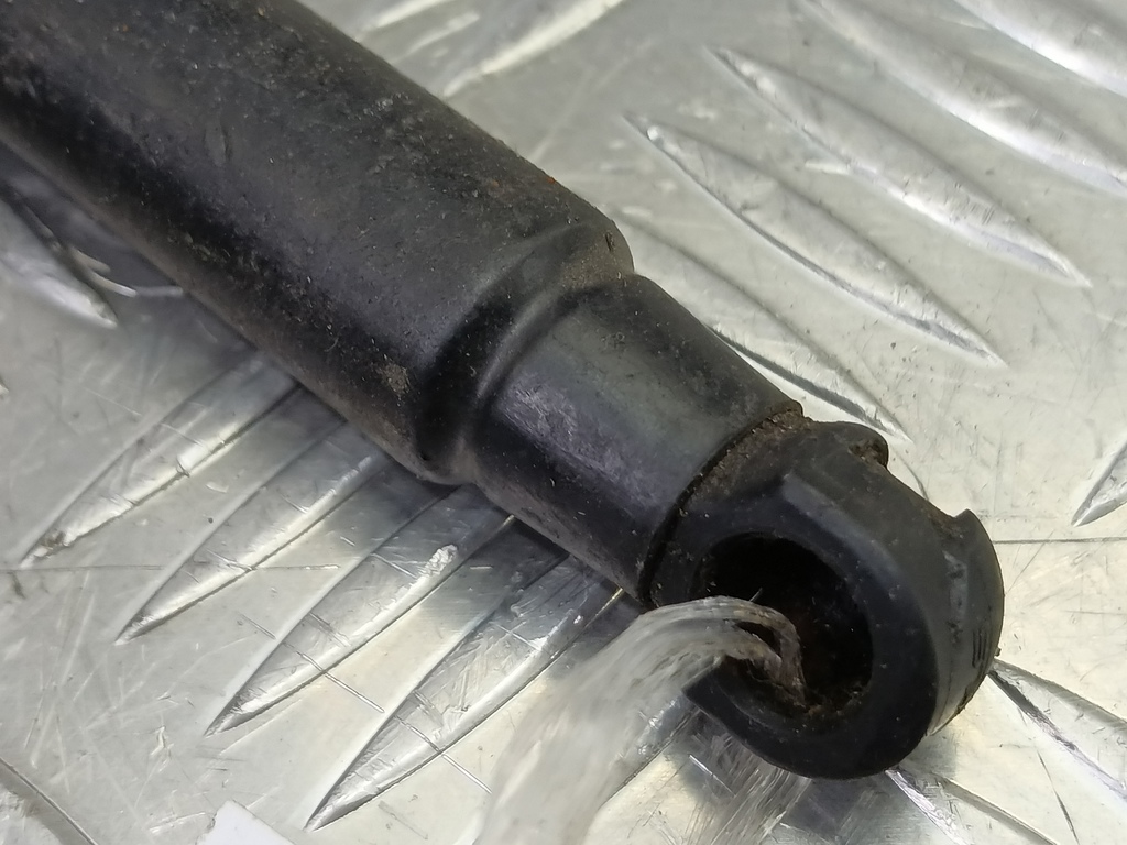 амортизатор капота Hyundai SANTA FE  8116126001, 750 рублей, Москва