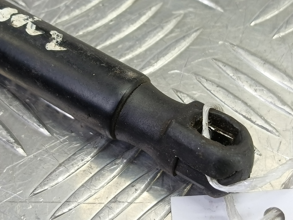 амортизатор капота LAND ROVER FREELANDER  LR001773, 750 рублей, Москва