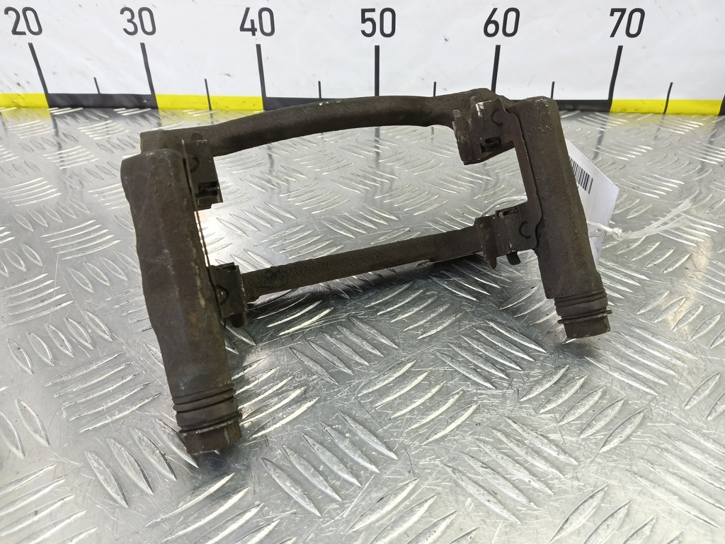 скоба суппорта HONDA Civic 1.8 MT (140 л.с.)Civic  VIII (2005—2009) Хетчбэк 45014SMGE01, 1210 рублей, Москва