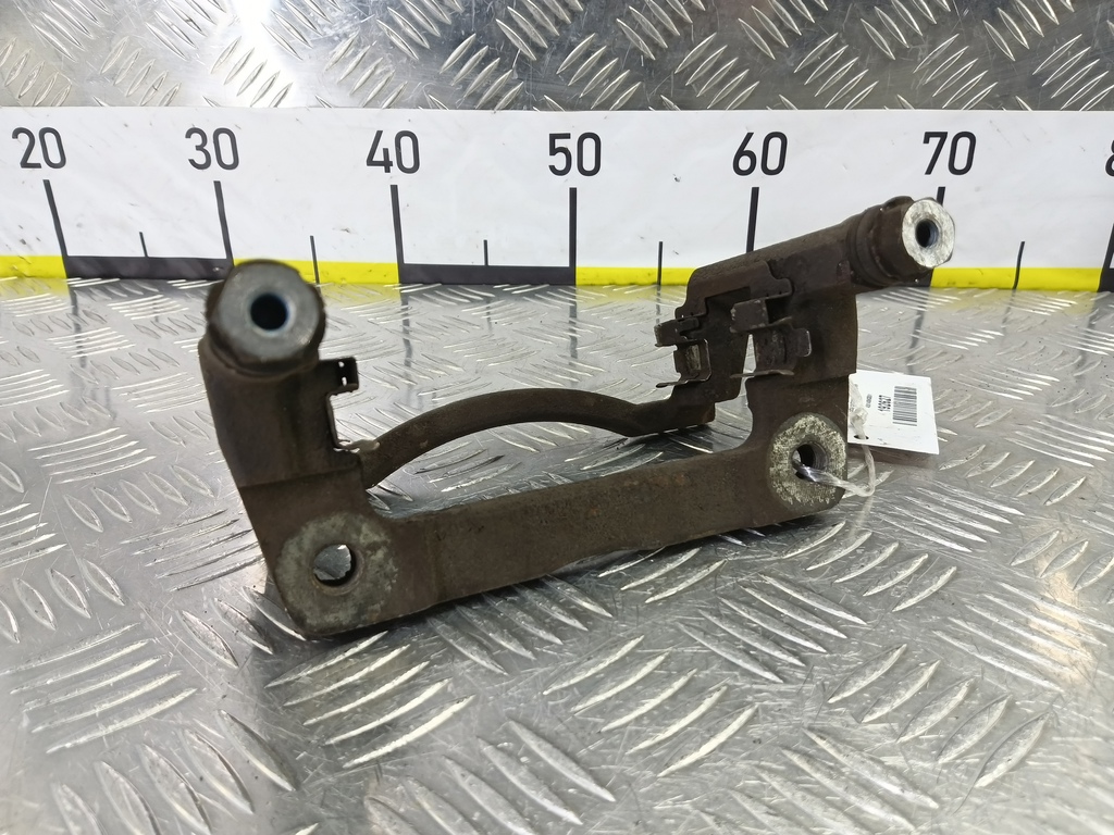 скоба суппорта HONDA Civic 1.8 MT (140 л.с.)Civic  VIII (2005—2009) Хетчбэк 45014SMGE01, 1210 рублей, Москва