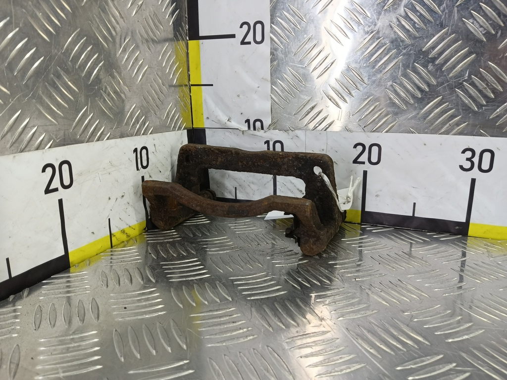 скоба суппорта HONDA Civic 1.8 MT (140 л.с.)Civic  VIII (2005—2009) Хетчбэк 45014SMGE01, 1210 рублей, Москва